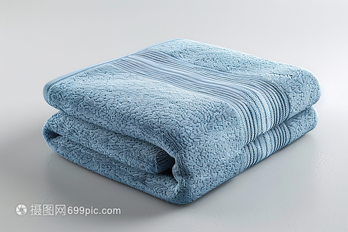 蓝色毛巾与化妆品 清洁与美的完美搭配